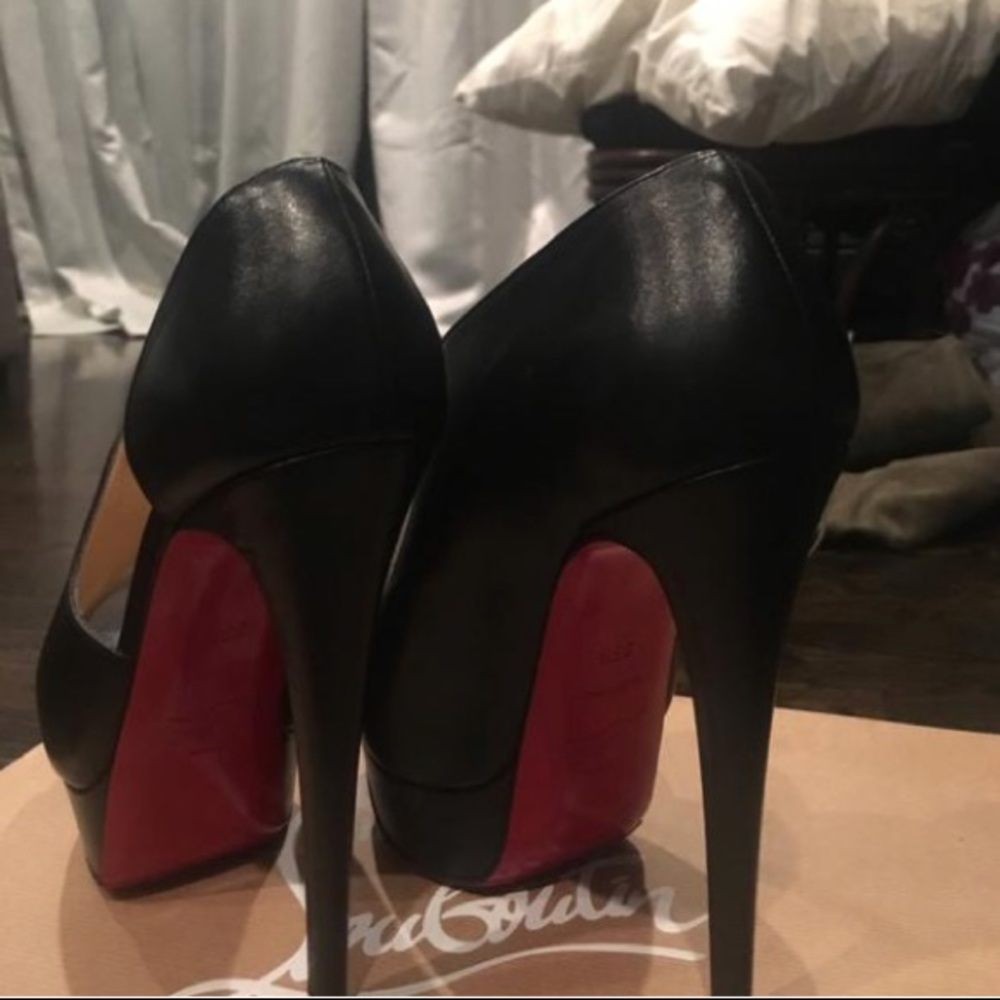 HEELS